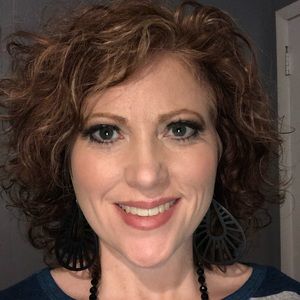 Meet your Posher, Annecia